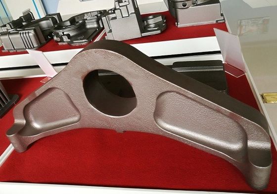 Peças usinadas personalizadas de ferro fundido de areia OEM Link para máquinas de trânsito ferroviário de construção
