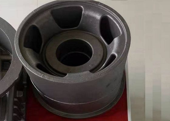 Certificado ISO9001 Usinagem OEM Peças de Caminhão de Ferro Fundido em Areia Cubo da Roda Serviço OEM Disponível